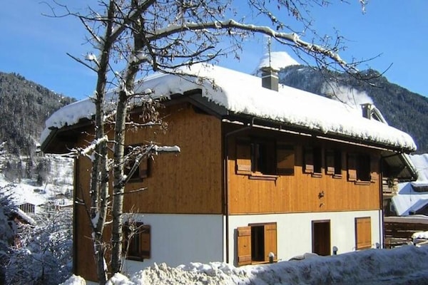 Luxe appartement in Morzine nabij de Pleney-pistes - thumbnail 1