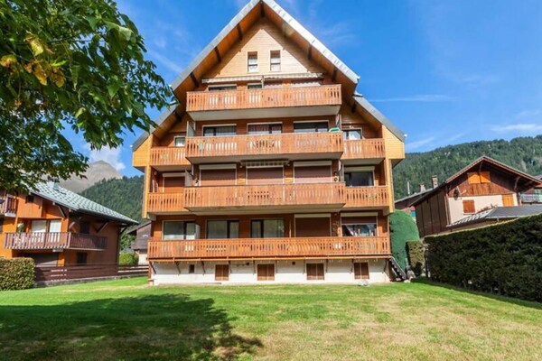 Modern 4-kamerappartement in hartje Morzine met skibus op 20 meter - thumbnail 1