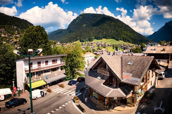 Résidence Morzna: ruim 6-persoonsappartement in hartje Morzine met open haard - thumbnail 1