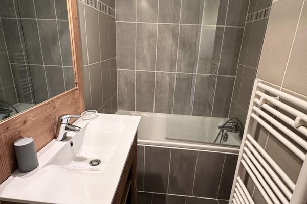 Knus appartement voor 4 op de hoogten van Vars met zwembad en bergzicht - thumbnail 5