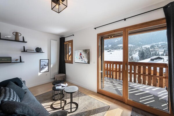 Licht appartement op zonnige heuvel met uitzicht op Rochebrune - thumbnail 2