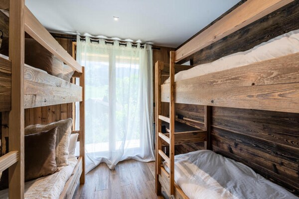 Ruim chalet-appartement voor 12 personen aan de piste in Megève - thumbnail 2