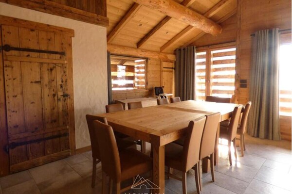 Authentiek 6-kamerappartement voor 14 personen aan de piste in Le Grand Bornand - thumbnail 4
