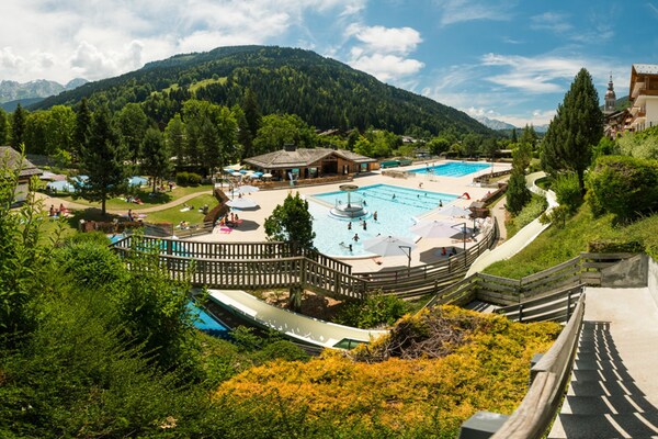 Zonnig appartement met uitzicht op de Aravis in Le Grand Bornand - thumbnail 3