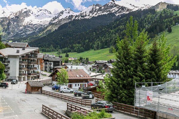 Knus studio-appartement met balkon en bergzicht in het hart van La Clusaz - thumbnail 2