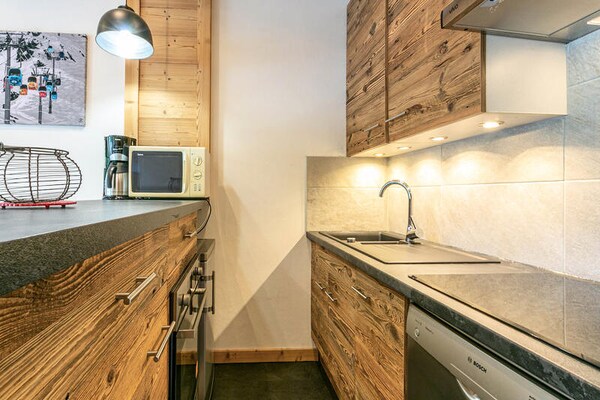 Knus studio-appartement met balkon en bergzicht in het hart van La Clusaz - thumbnail 4