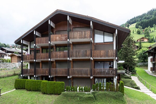 Appartement 33m² op 50m van de piste in La Clusaz met terras op het zuiden - thumbnail 1