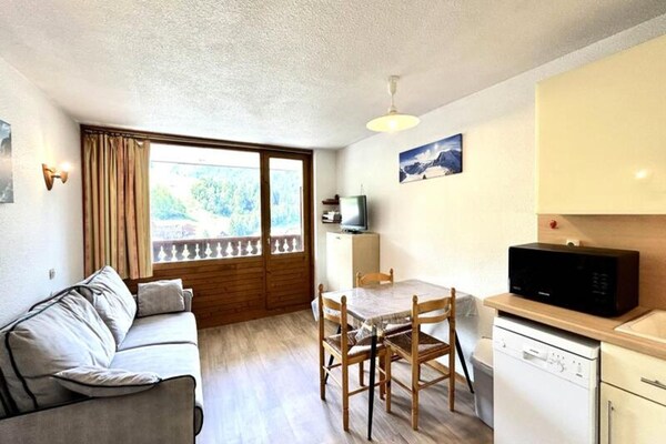 Knusse studio voor 4 aan de voet van de Aravis met zuidbalkon - thumbnail 2