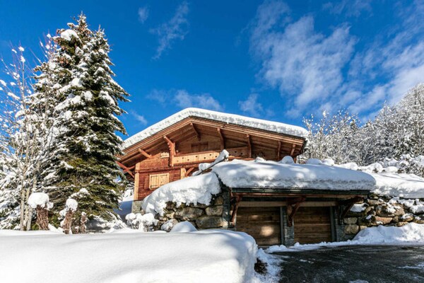 Ruim chalet voor 13 personen met sauna en terras nabij de pistes in La Clusaz - thumbnail 3