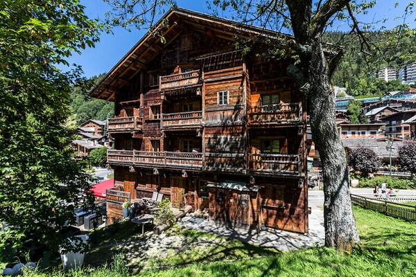 Ruim appartement voor 10 personen in het hart van La Clusaz, vlakbij de piste - thumbnail 3