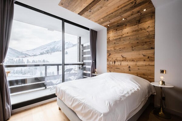 Rustiek appartement voor 6 personen met balkon en uitzicht op La Clusaz - thumbnail 1