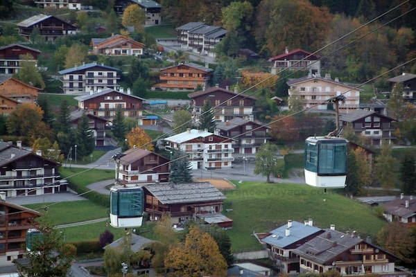 Knus appartement op 300m van de piste met balkon in La Clusaz - thumbnail 5
