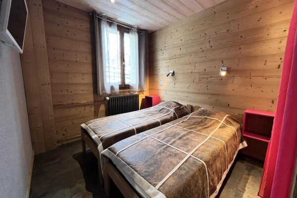 Ruim 8-persoons appartement op 100 meter van de piste in La Clusaz - thumbnail 3