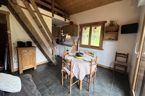 Knus appartement voor 5 personen op 200m van de piste in La Clusaz - thumbnail 6