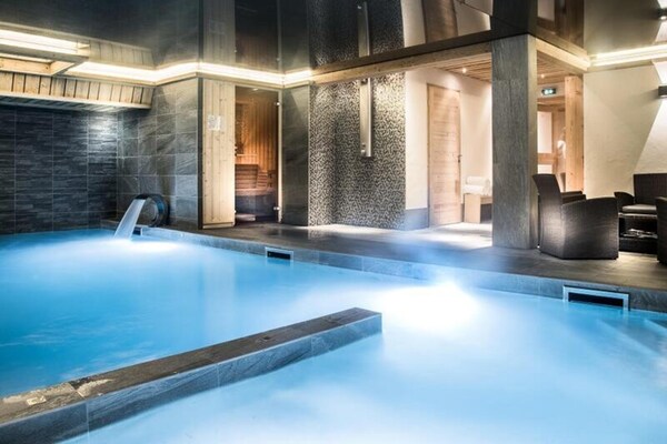 Luxe 5-sterren appartement voor 6 personen in La Clusaz met wellness - thumbnail 2
