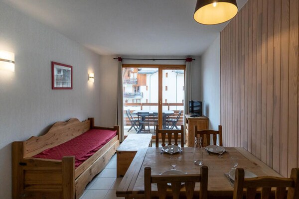 Appartement 4p aan de piste in Les Orres 1800 met zwembad en balkon - thumbnail 2