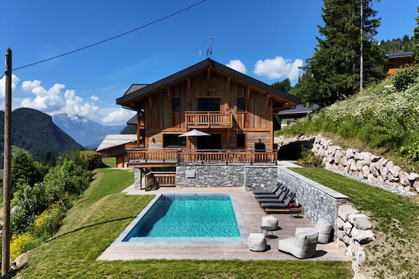 Chalet in Les Gets: 15 pers, 440m², zwembad, sauna & jacuzzi - thumbnail 1