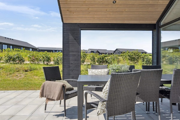 Luxe vakantiehuis voor 18 personen aan de golfbaan bij strand Mommark - thumbnail 4