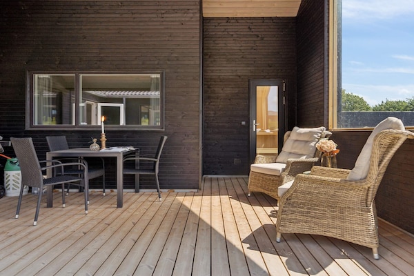 Luxe vakantiehuis voor 18 personen aan de golfbaan bij strand Mommark - thumbnail 2