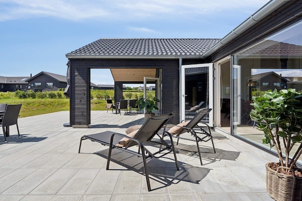 Luxe vakantiehuis voor 18 personen aan de golfbaan bij strand Mommark - thumbnail 3