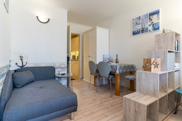 Knus appartement met balkon in Villa Anna, vlakbij het strand - thumbnail 2