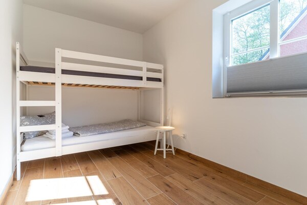 Gerenoveerd appartement op de begane grond, 2,5 km van strand - thumbnail 6