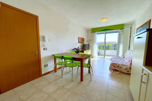 Zonnig appartement op 500m van zee met zwembad in Caorle - thumbnail 3
