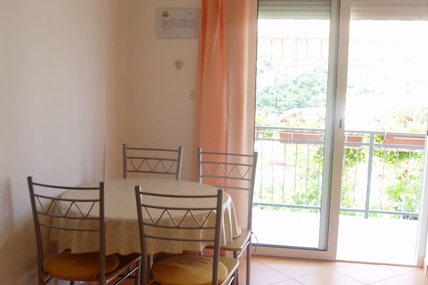Op 900 m van het strand: Comfortabel appartement in Senj - thumbnail 4