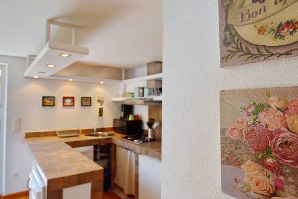 Blissful Bay Apartments Vrboska - Appartement met terras aan zee - thumbnail 6