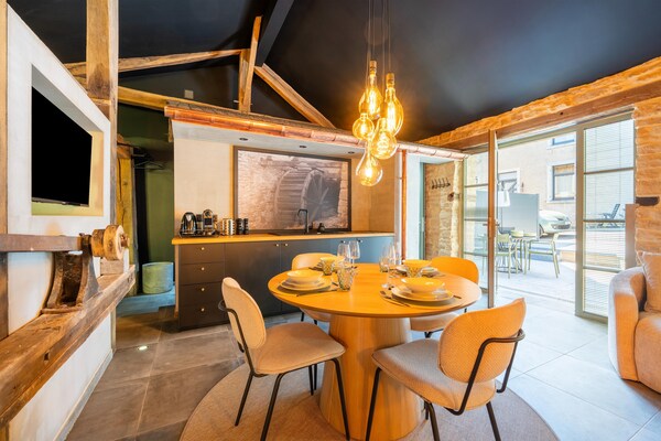 Romantisch wellnesshuis met sauna en jacuzzi in Sainte-Cécile - thumbnail 2