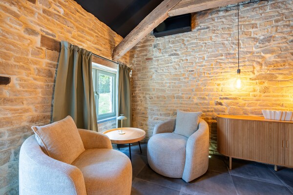 Romantisch wellnesshuis met sauna en jacuzzi in Sainte-Cécile - thumbnail 4