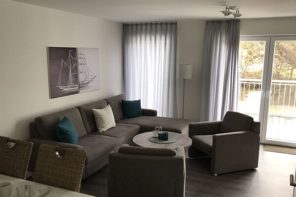 Ruim vakantiehuis met sauna, open haard en uitzicht op zee nabij Schillig - thumbnail 1
