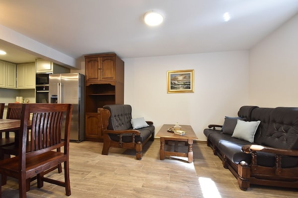 Ruim appartement in Split voor 4 personen - thumbnail 1