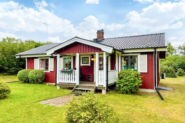 Licht vakantiehuis met wintertuin in Färjestaden op Öland - thumbnail 1