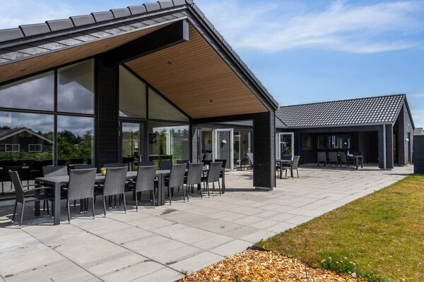 Luxe vakantiehuis met zwembad en sauna voor 24 personen in Houstrup Strand - thumbnail 4