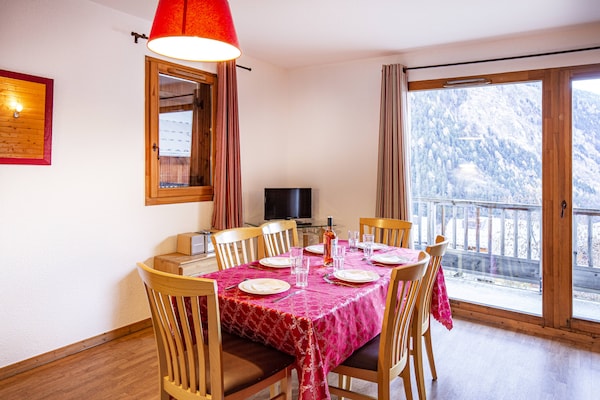 Ruim appartement voor 6 met zwembad, sauna & balkon nabij 3 Vallées - thumbnail 3