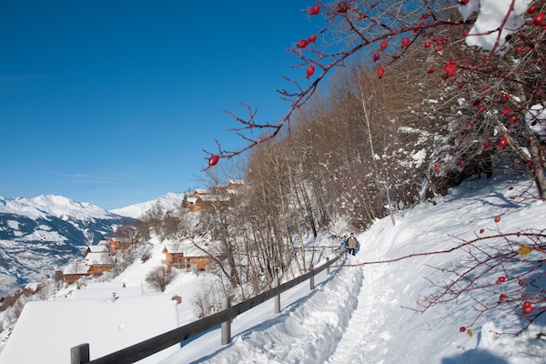 Ruim appartement voor 6 met zwembad, sauna & balkon nabij 3 Vallées - thumbnail 4