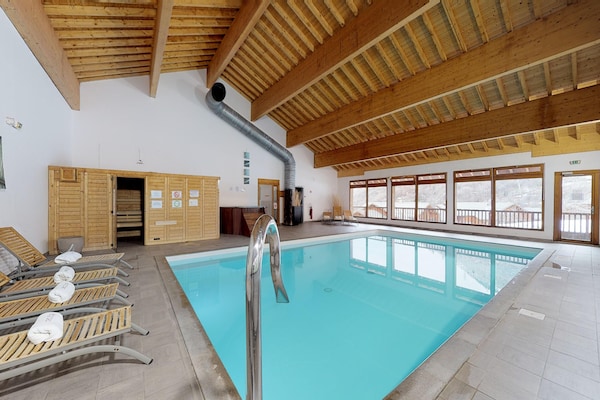 6-persoons appartement in Orelle met wellness en binnenzwembad - thumbnail 1