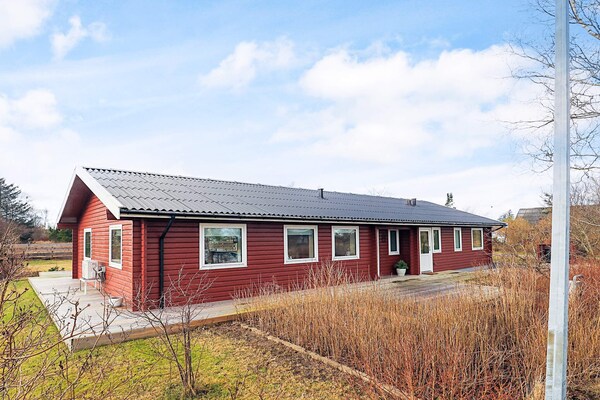 Vrijstaand vakantiehuis bij golfbaan, 1,5 km van zee in Noord-Jutland - thumbnail 2