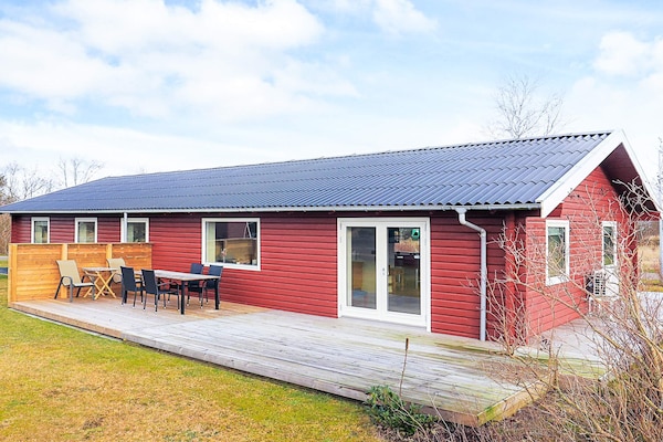 Vrijstaand vakantiehuis bij golfbaan, 1,5 km van zee in Noord-Jutland - thumbnail 1