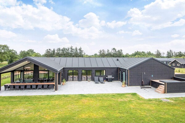 Ruim vrijstaand vakantiehuis voor 16 personen bij meer in Ansager, Denemarken - thumbnail 1