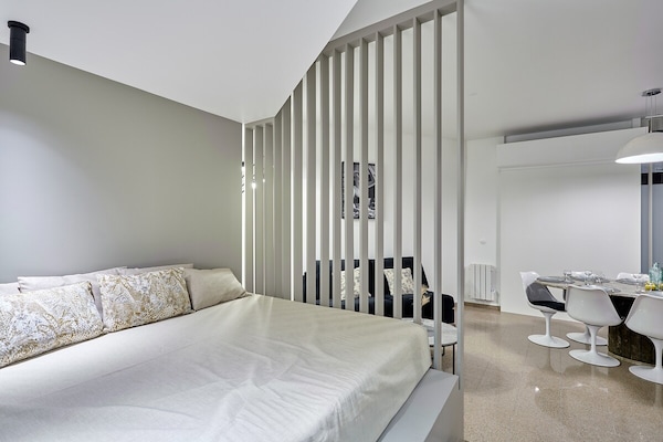Ruim modern appartement voor 6 bij Père Lachaise, 113m² - thumbnail 5