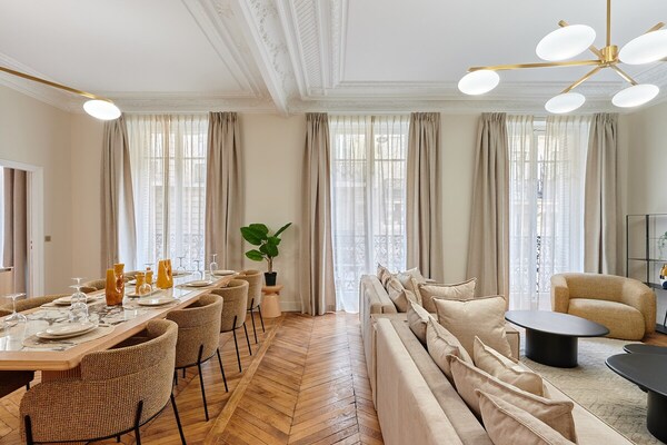 Luxe 3-slaapkamer appartement met airco in hartje Parijs, vlakbij Place de Clichy - thumbnail 6
