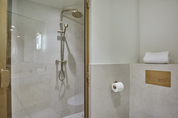 Elegant appartement met airco op steenworp afstand van het Louvre - thumbnail 6