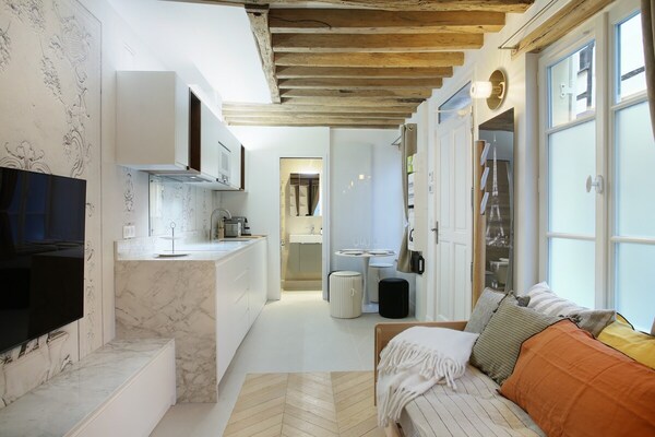Appartement Charles V in het hart van de historische Marais, Parijs - thumbnail 3