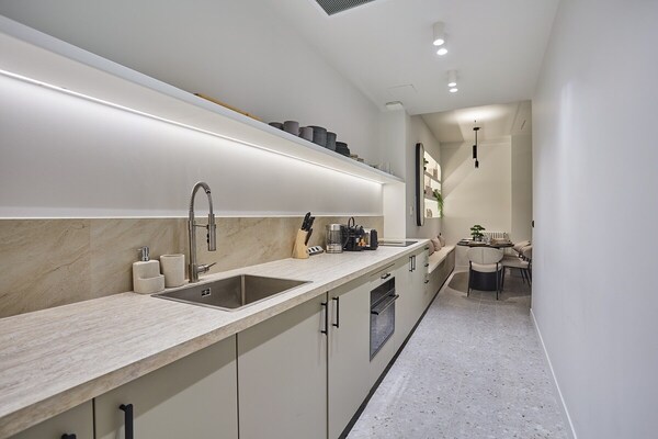 Gerenoveerd appartement aan de voet van de Sacré Coeur, Parijs - thumbnail 4