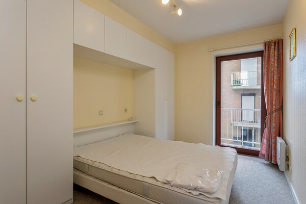 Ruim appartement met zeezicht aan de dijk in Blankenberge - thumbnail 5