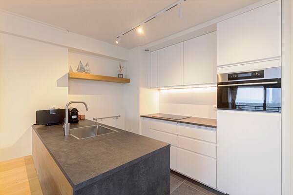 Licht appartement aan jachthaven Blankenberge met panoramisch uitzicht op het water - thumbnail 3