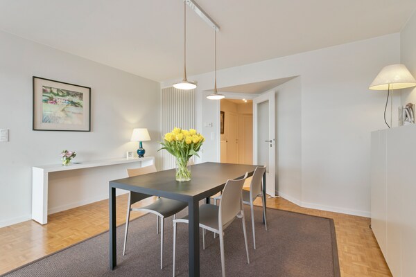 Ruim appartement met zonnig terras en uitzicht op de jachthaven van Blankenberge - thumbnail 3