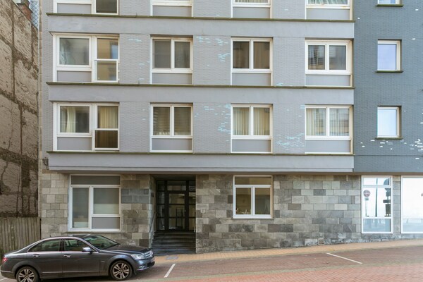 Knus appartement aan zee in Blankenberge met uitzicht op de jachthaven - thumbnail 4